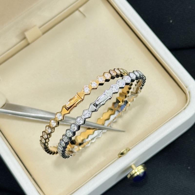 CHAUMET